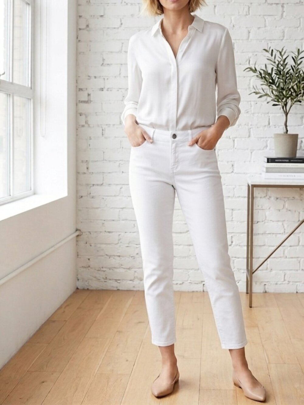 White House Black Market The Slim Crop Jeans White Size 4
